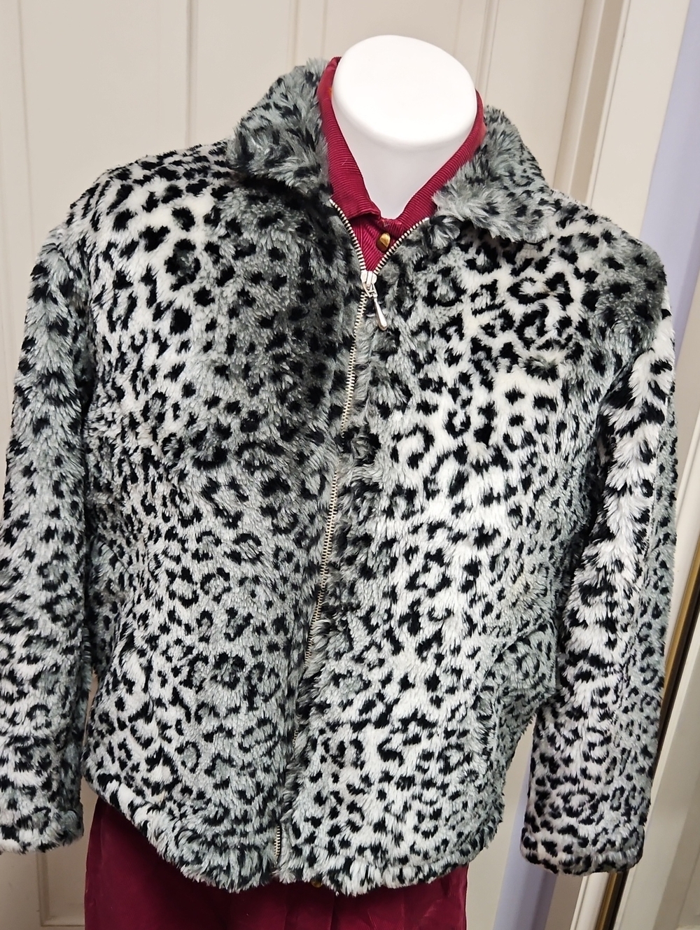 Snow Bunny Y2K zipper leopard print jacket coat  Warm.